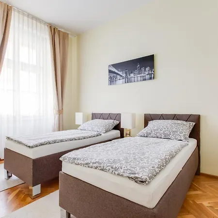 Halkova 5 Near Wenceslas Square شقة براغ