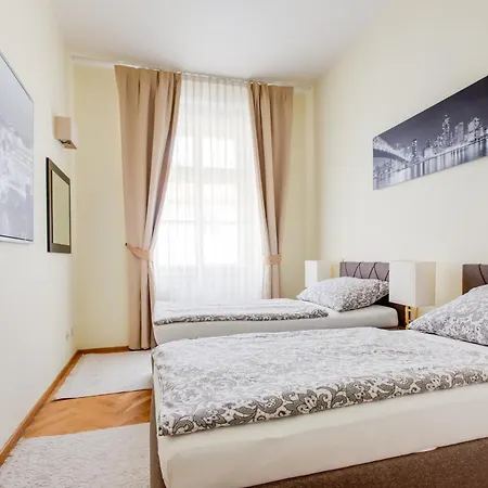 Halkova 5 Near Wenceslas Square شقة براغ
